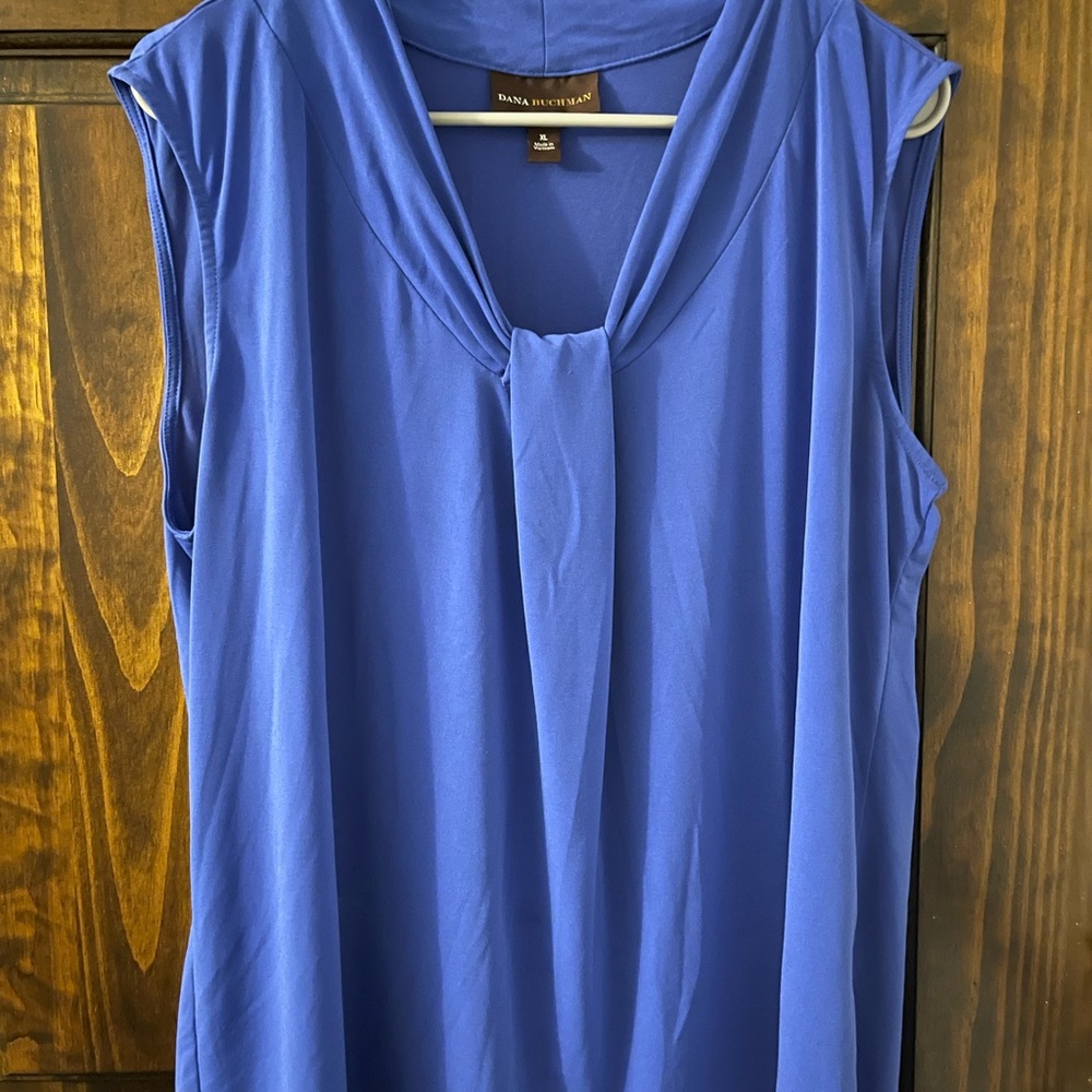 Flattering Dana Buchman XL dark cornflower blue blouse
